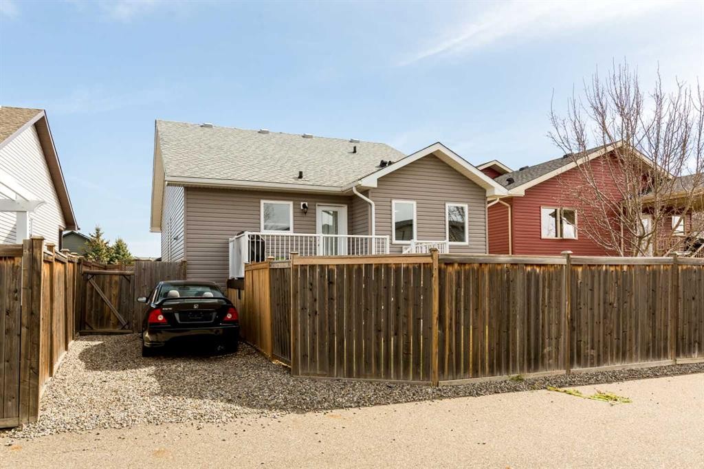 570 Edinburgh Road West, Lethbridge, AB - Outdoor With Exterior