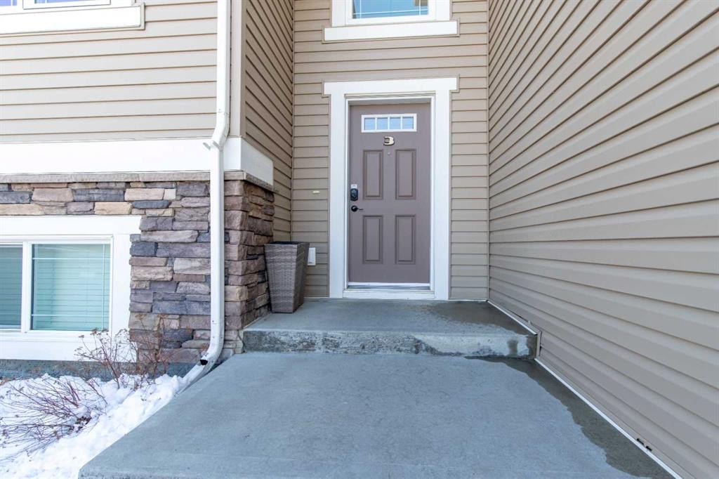 3-213 Lettice Perry Road North, Lethbridge, AB - Outdoor With Exterior