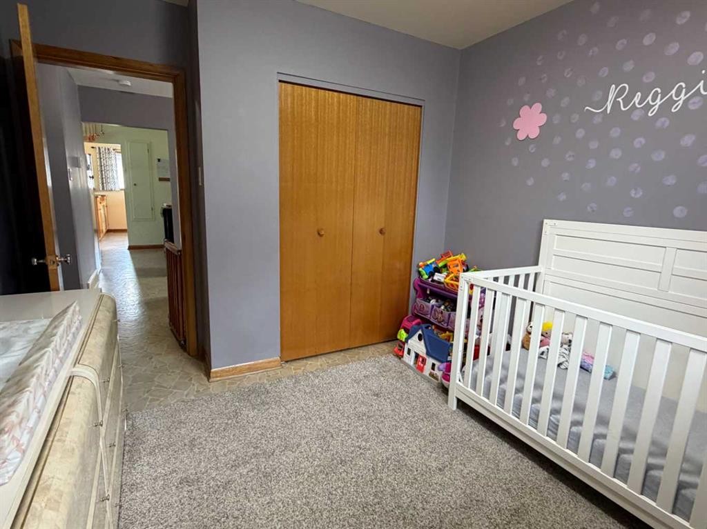 5212 51 Street, Taber, AB - Indoor Photo Showing Bedroom