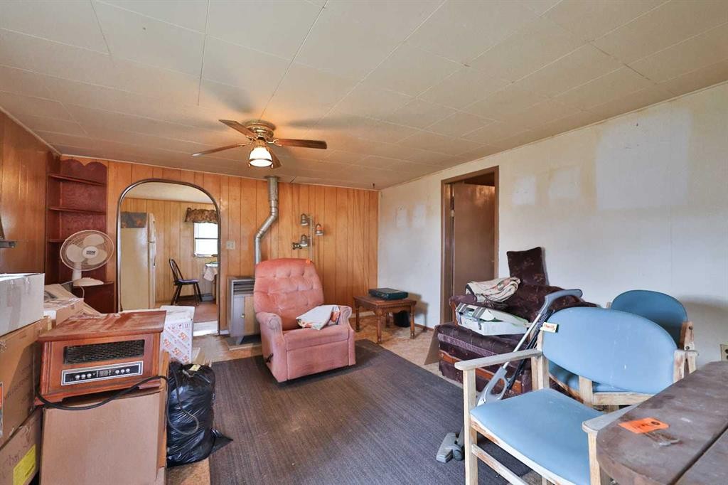 102 County Road, Warner, AB - Indoor