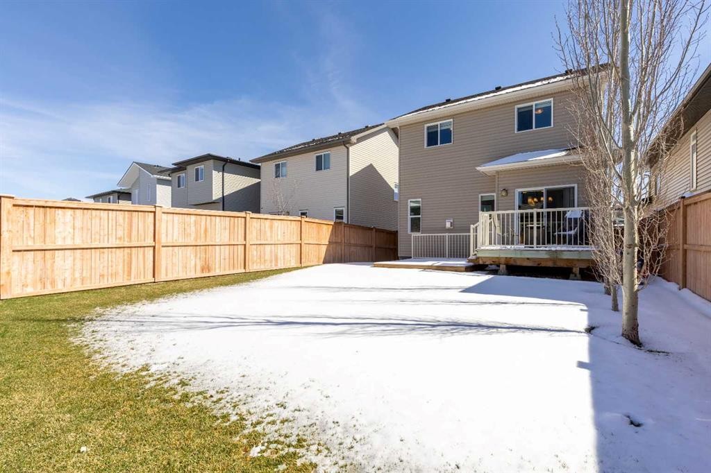 933 Pacific Way West, Lethbridge, AB - Outdoor With Deck Patio Veranda