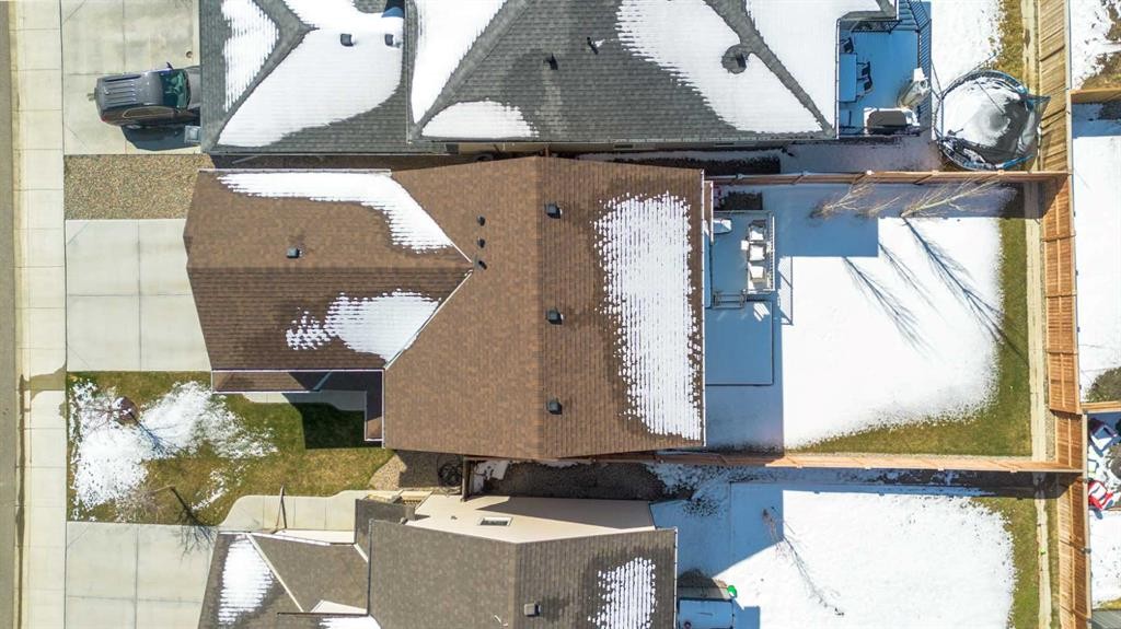 933 Pacific Way West, Lethbridge, AB - Outdoor