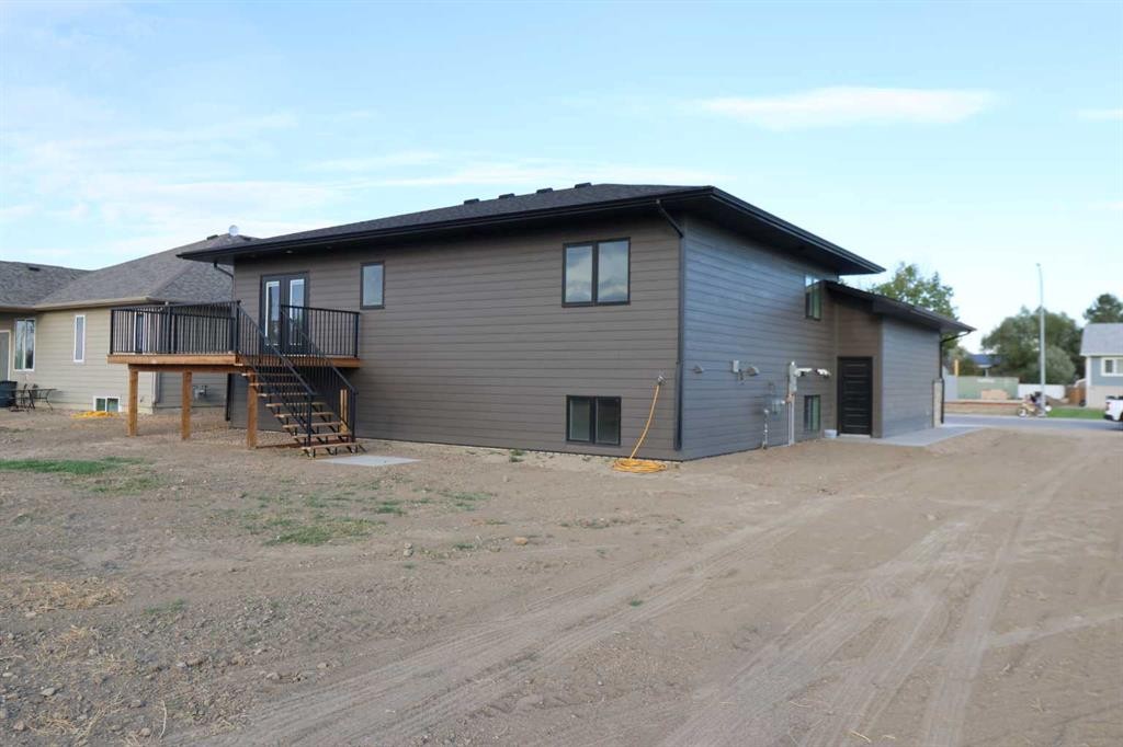 531 4 St, Vauxhall, AB - Outdoor With Exterior