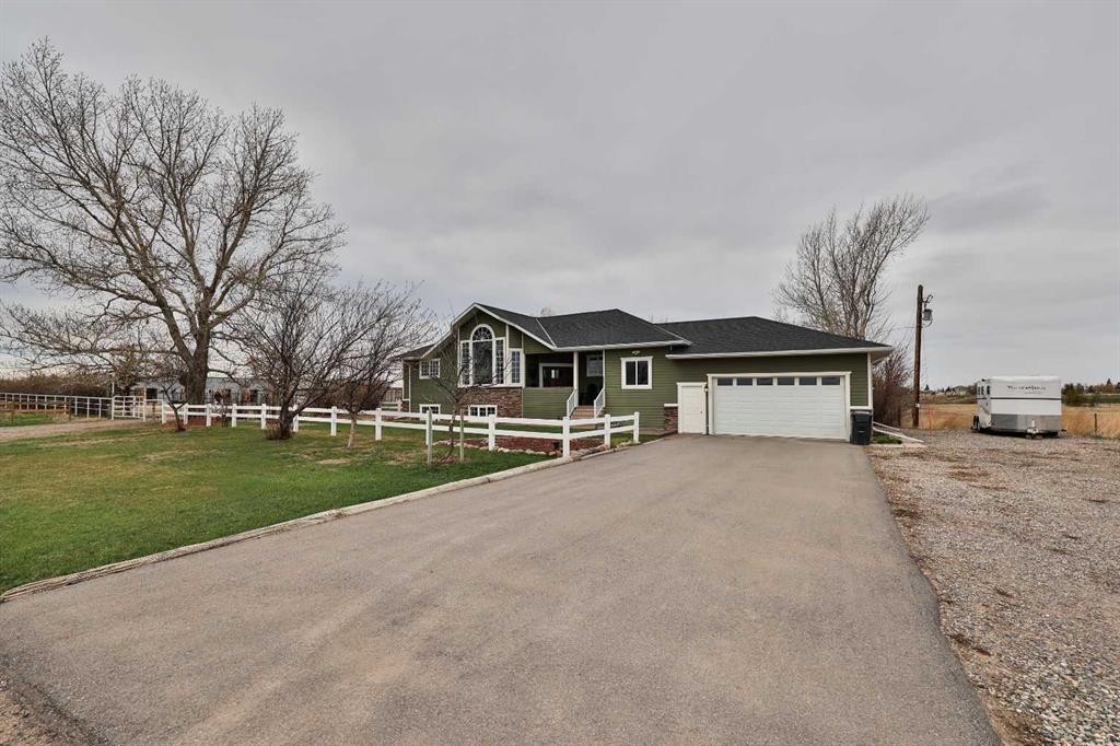 609 7 Avenue, Stirling, AB - Outdoor