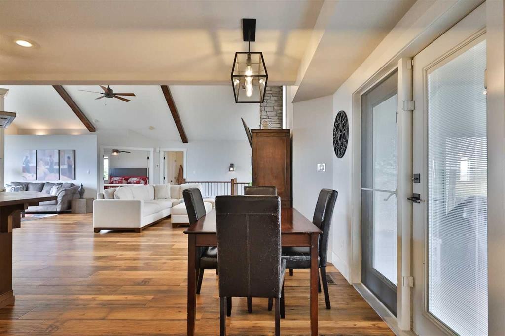 609 7 Avenue, Stirling, AB - Indoor Photo Showing Dining Room