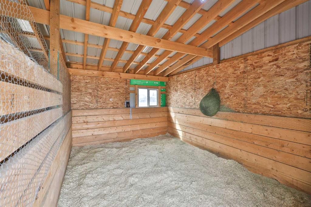 609 7 Avenue, Stirling, AB - Indoor Photo Showing Other Room