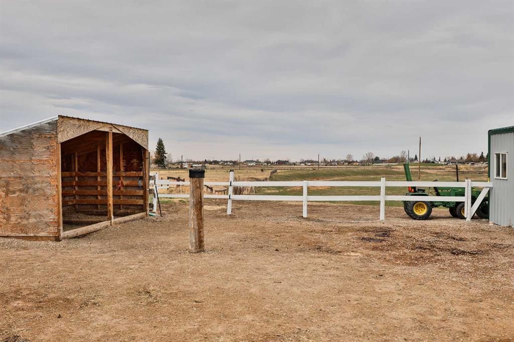 609 7 Avenue, Stirling, AB - Outdoor