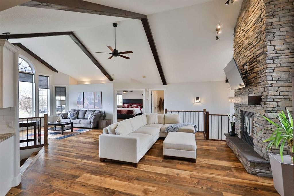 609 7 Avenue, Stirling, AB - Indoor Photo Showing Living Room With Fireplace