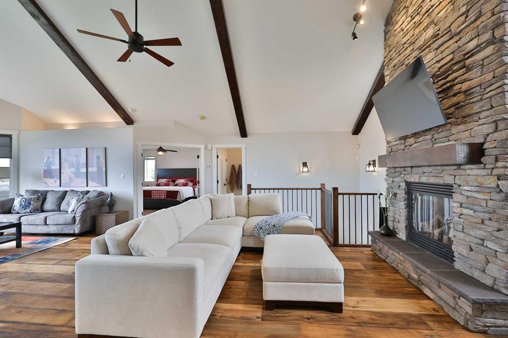 609 7 Avenue, Stirling, AB - Indoor Photo Showing Living Room With Fireplace