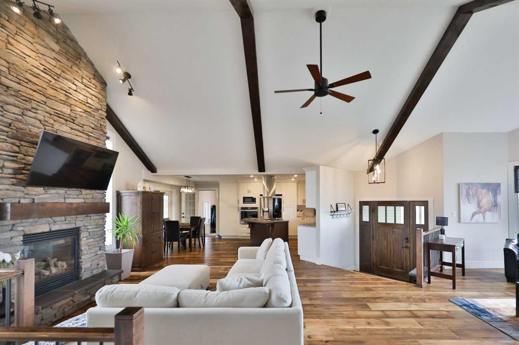 609 7 Avenue, Stirling, AB - Indoor Photo Showing Living Room With Fireplace