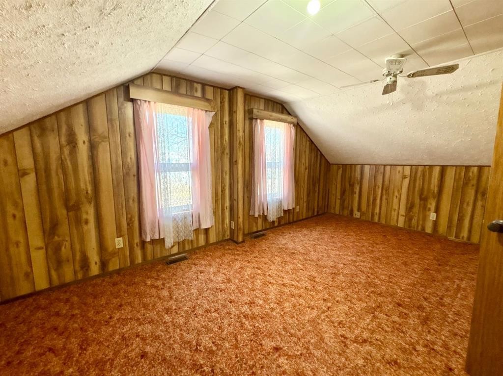 706 12 Street North, Lethbridge, AB - Indoor Photo Showing Other Room