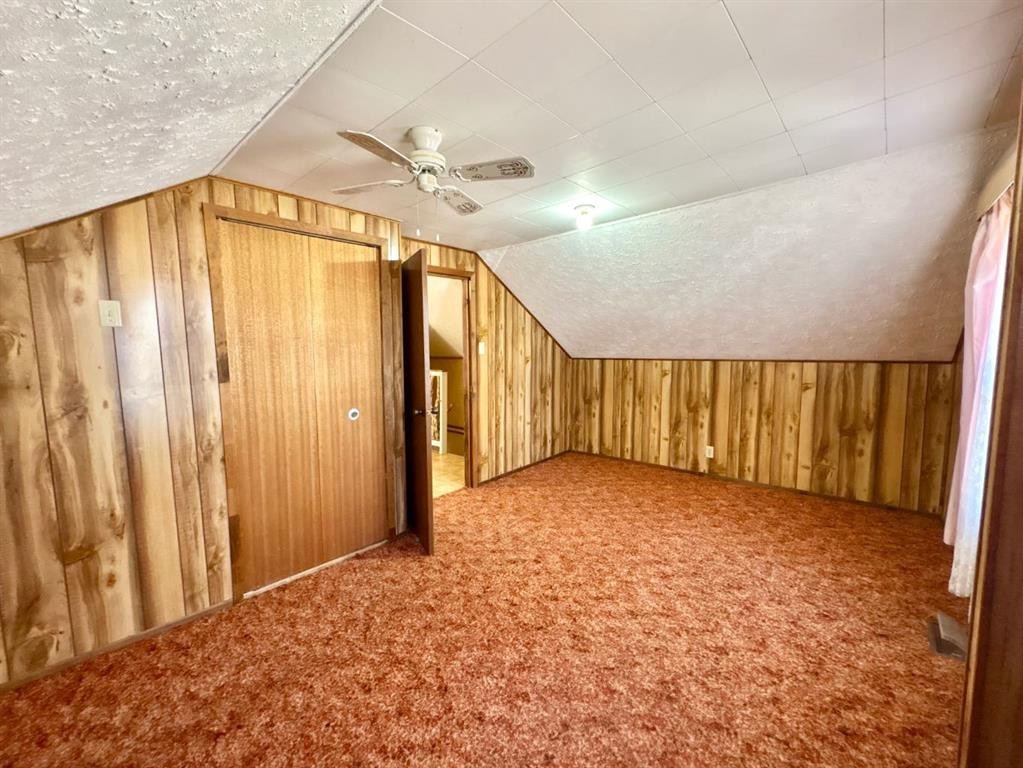 706 12 Street North, Lethbridge, AB - Indoor Photo Showing Other Room