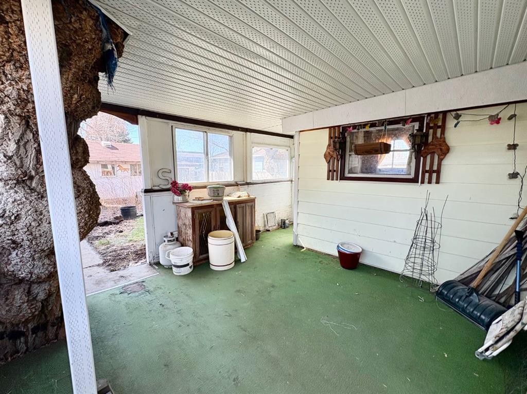 706 12 Street North, Lethbridge, AB - Photo Showing Other Room