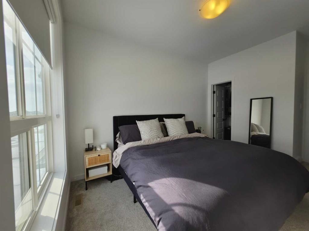 633 Blackwolf Boulevard North, Lethbridge, AB - Indoor Photo Showing Bedroom