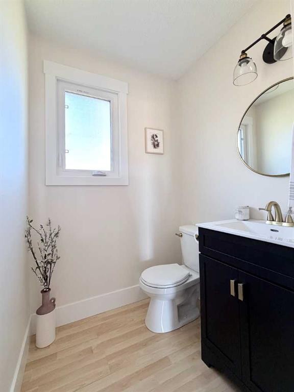 345 Laval Boulevard West, Lethbridge, AB - Indoor Photo Showing Bathroom