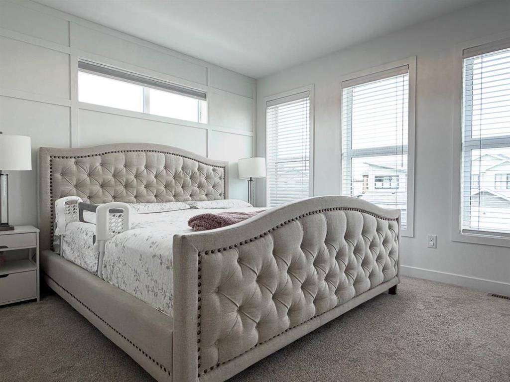 47 Blackwolf Pass North, Lethbridge, AB - Indoor Photo Showing Bedroom