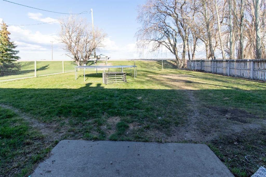 63004A Hwy 5, Welling, AB - Outdoor