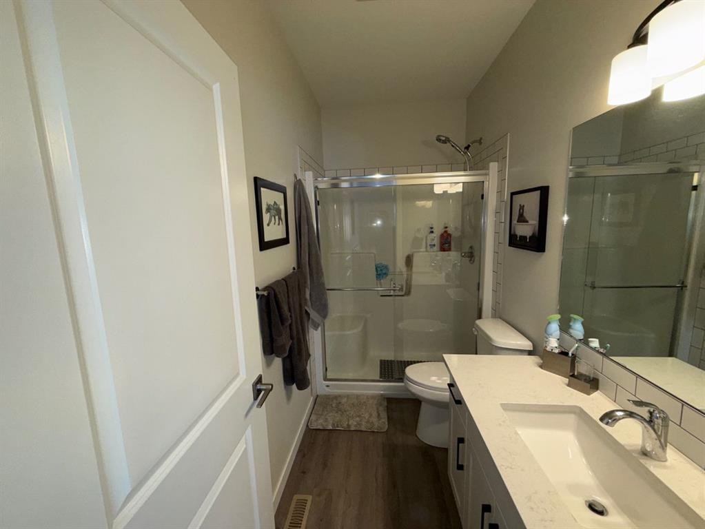 #502-1940 Parkside Way, Coaldale, AB - Indoor Photo Showing Bedroom