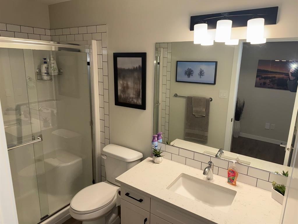 #502-1940 Parkside Way, Coaldale, AB - Indoor Photo Showing Bathroom