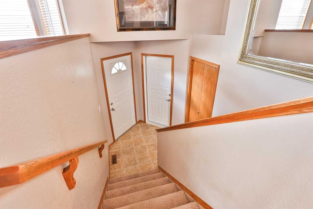 38 St James Crescent North, Lethbridge, AB - Indoor Photo Showing Other Room