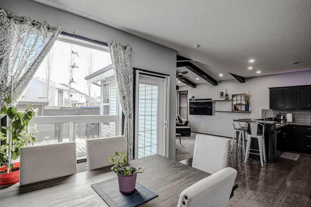 23 Cranberry Circle Se, Calgary, AB - Indoor