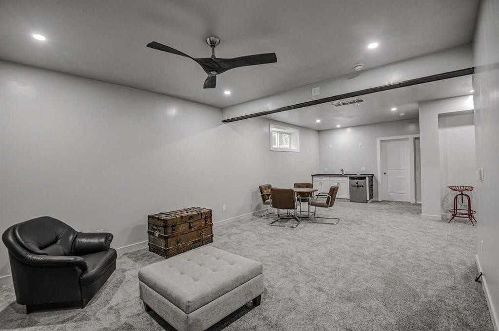 23 Cranberry Circle Se, Calgary, AB - Indoor