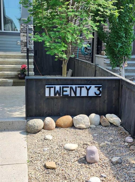 23 Cranberry Circle Se, Calgary, AB - Outdoor