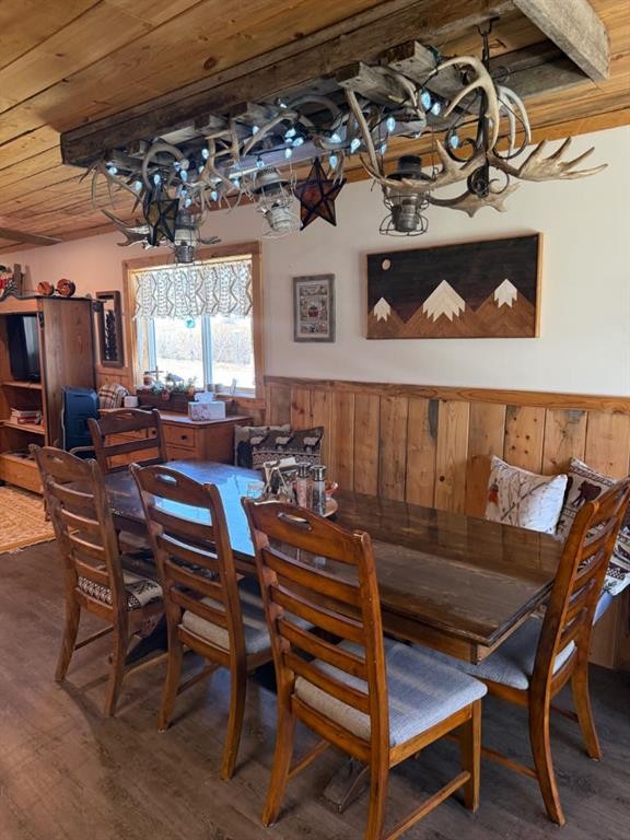 205 Hamilton Avenue, Lundbreck, AB - Indoor Photo Showing Dining Room