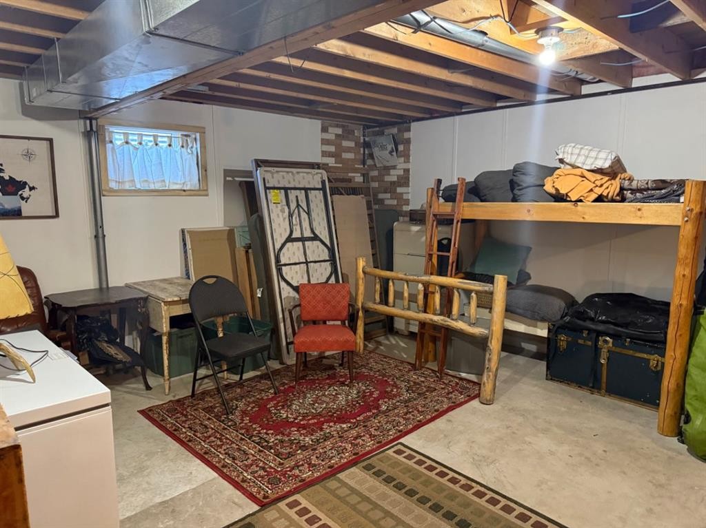 205 Hamilton Avenue, Lundbreck, AB - Indoor Photo Showing Basement