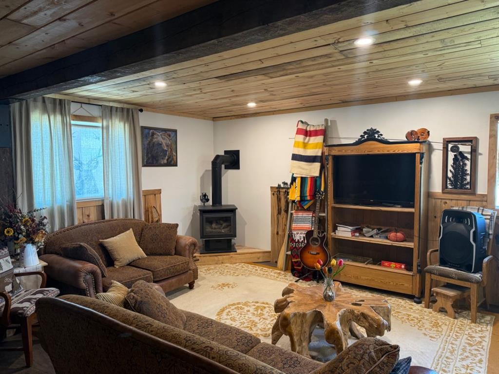 205 Hamilton Avenue, Lundbreck, AB - Indoor With Fireplace