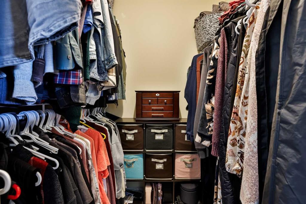 263 Red Crow Boulevard West, Lethbridge, AB - Indoor With Storage