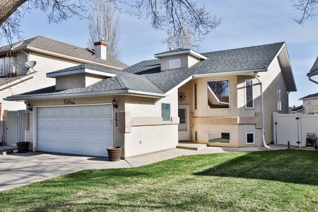 263 Red Crow Boulevard West, Lethbridge, AB - Outdoor