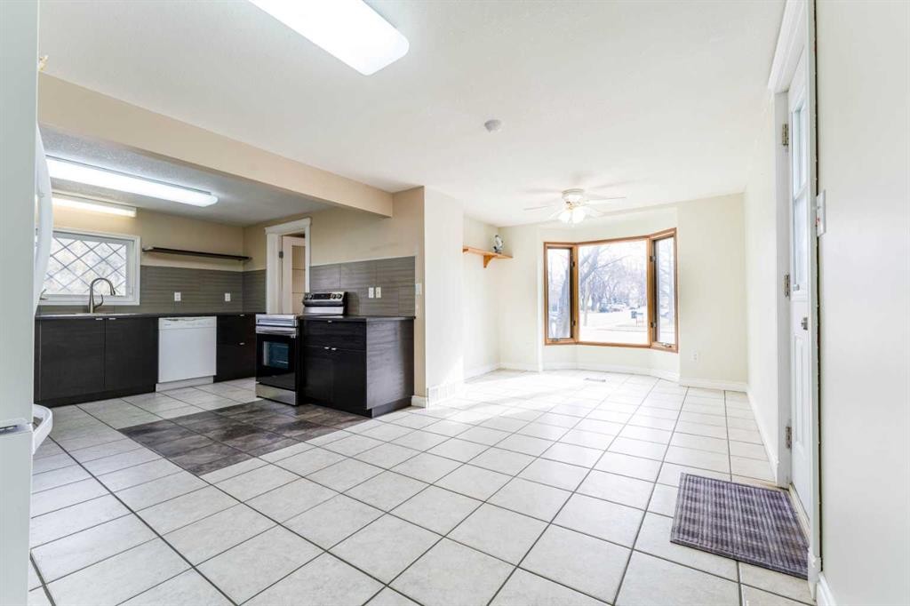 437 Main Street, Milk River, AB - Indoor