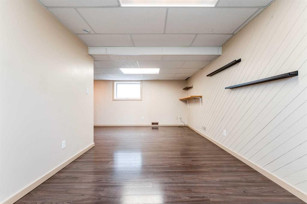 437 Main Street, Milk River, AB - Indoor Photo Showing Other Room