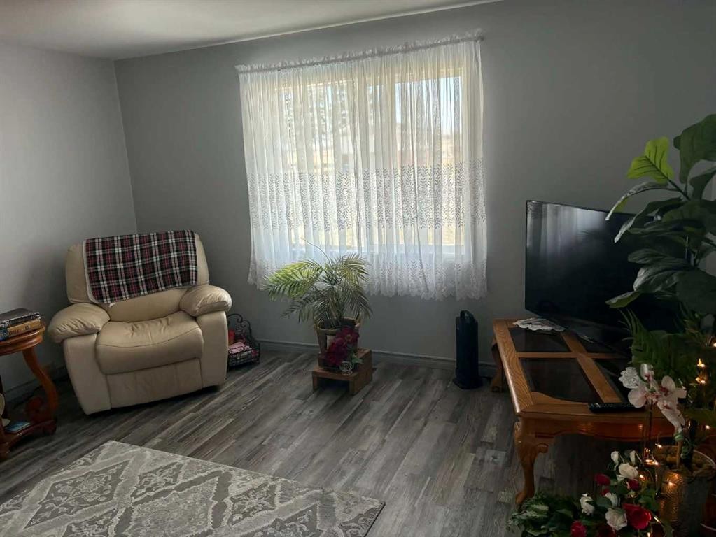 405 1 Avenue, Coutts, AB - Indoor