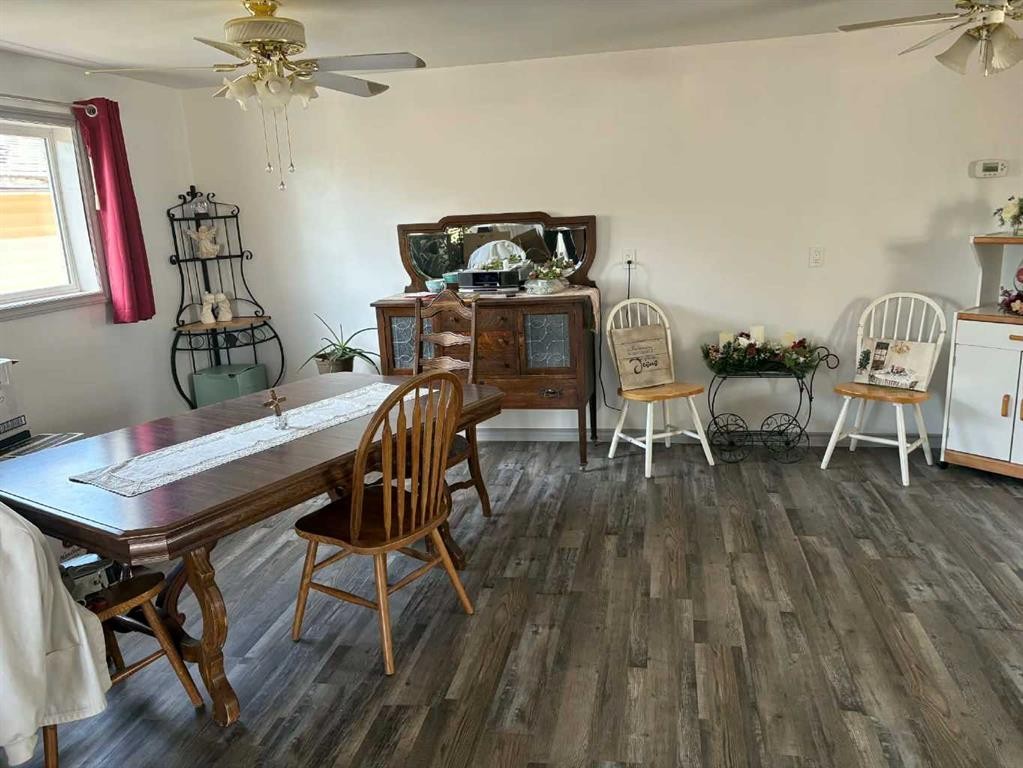405 1 Avenue, Coutts, AB - Indoor Photo Showing Dining Room