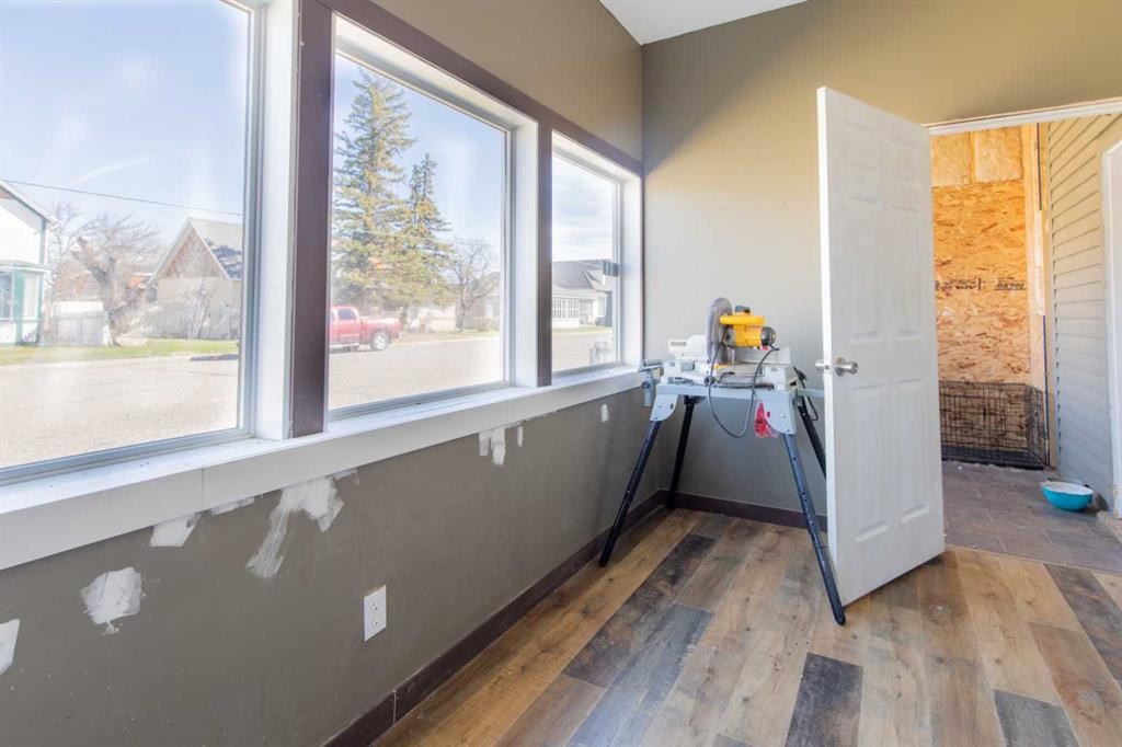 446 21 Street, Fort Macleod, AB - Indoor Photo Showing Other Room