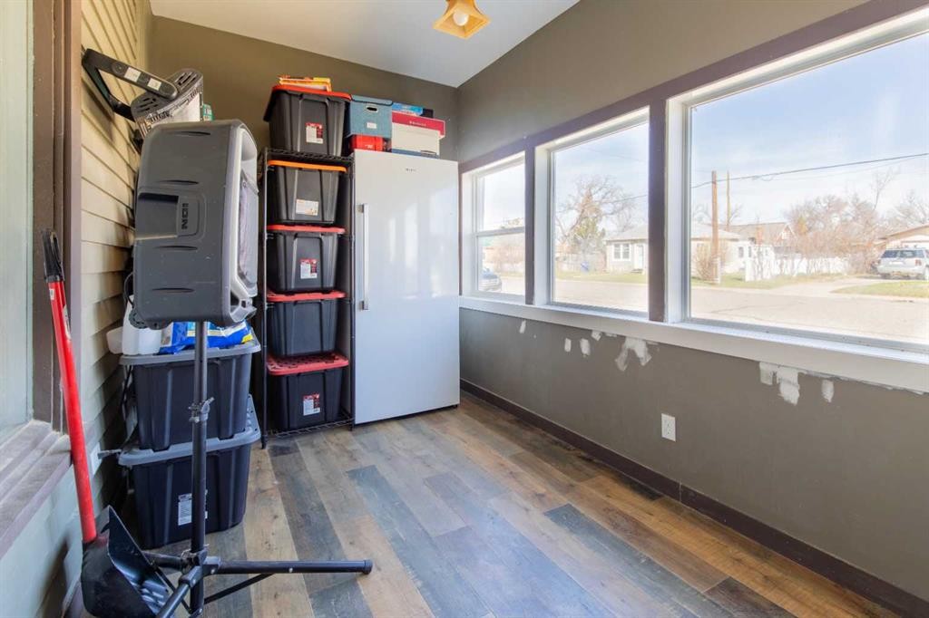 446 21 Street, Fort Macleod, AB - Indoor Photo Showing Other Room