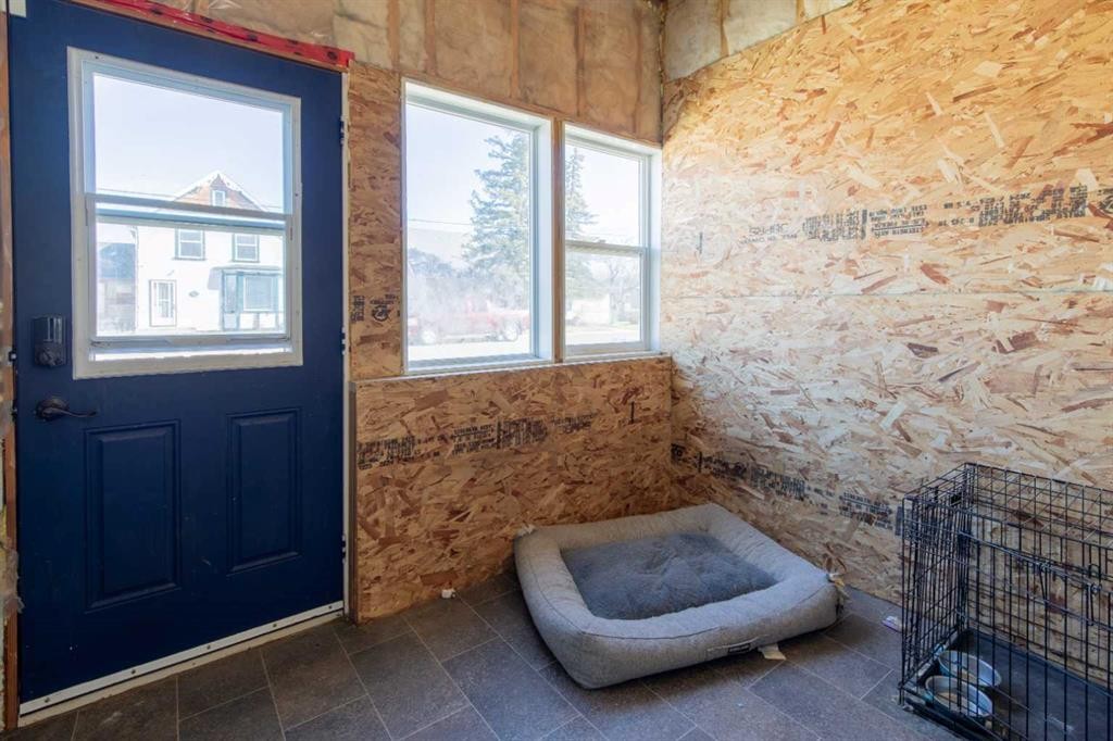 446 21 Street, Fort Macleod, AB - Indoor Photo Showing Other Room