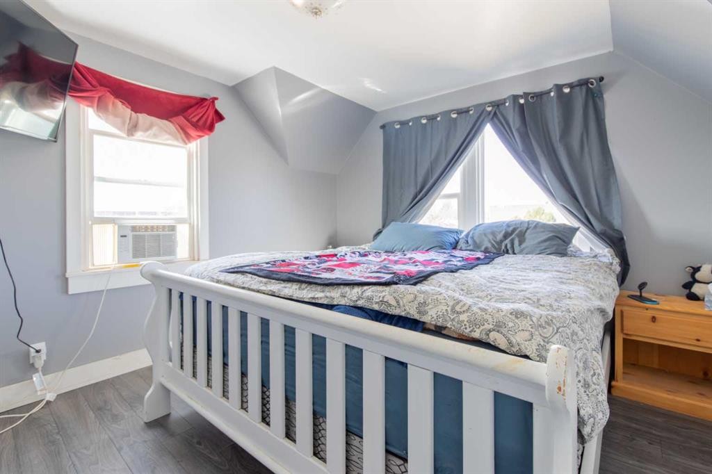 446 21 Street, Fort Macleod, AB - Indoor Photo Showing Bedroom