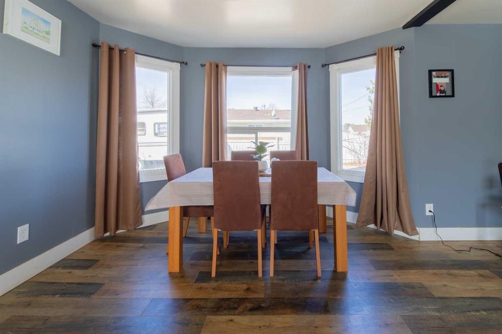 446 21 Street, Fort Macleod, AB - Indoor Photo Showing Dining Room