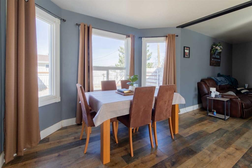 446 21 Street, Fort Macleod, AB - Indoor Photo Showing Dining Room