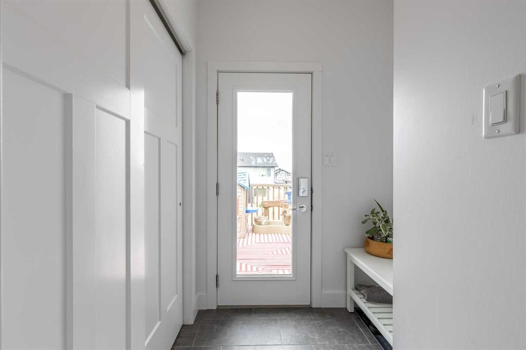 784 Coalbrook Close West, Lethbridge, AB - Indoor Photo Showing Other Room