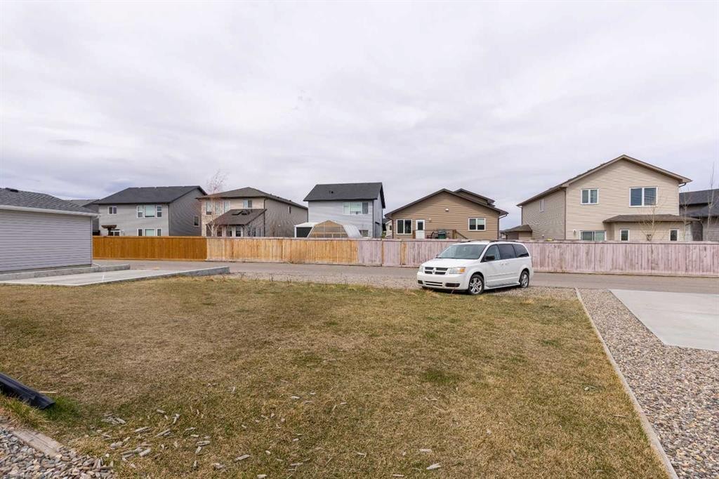784 Coalbrook Close West, Lethbridge, AB - Outdoor With Deck Patio Veranda