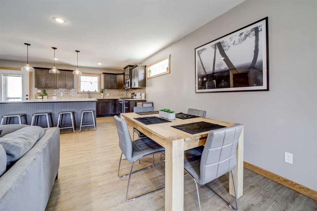 75 Ironstone Drive, Coleman, AB - Indoor Photo Showing Dining Room
