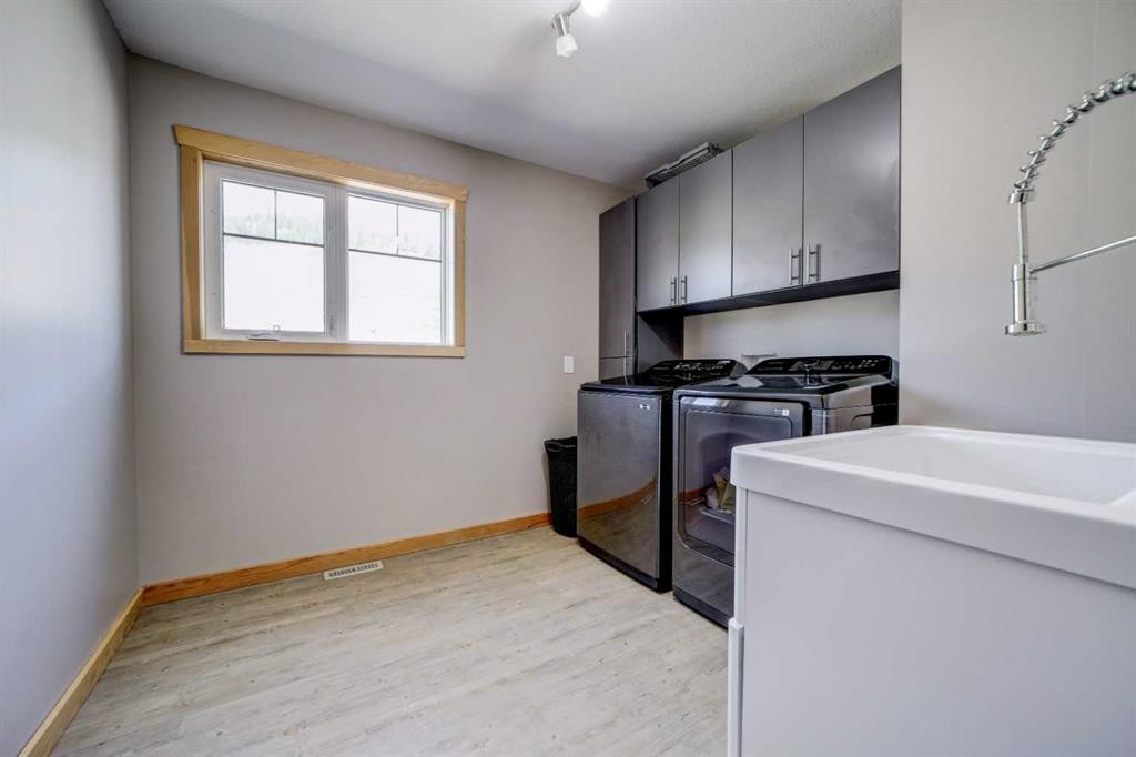 75 Ironstone Drive, Coleman, AB - Indoor Photo Showing Laundry Room
