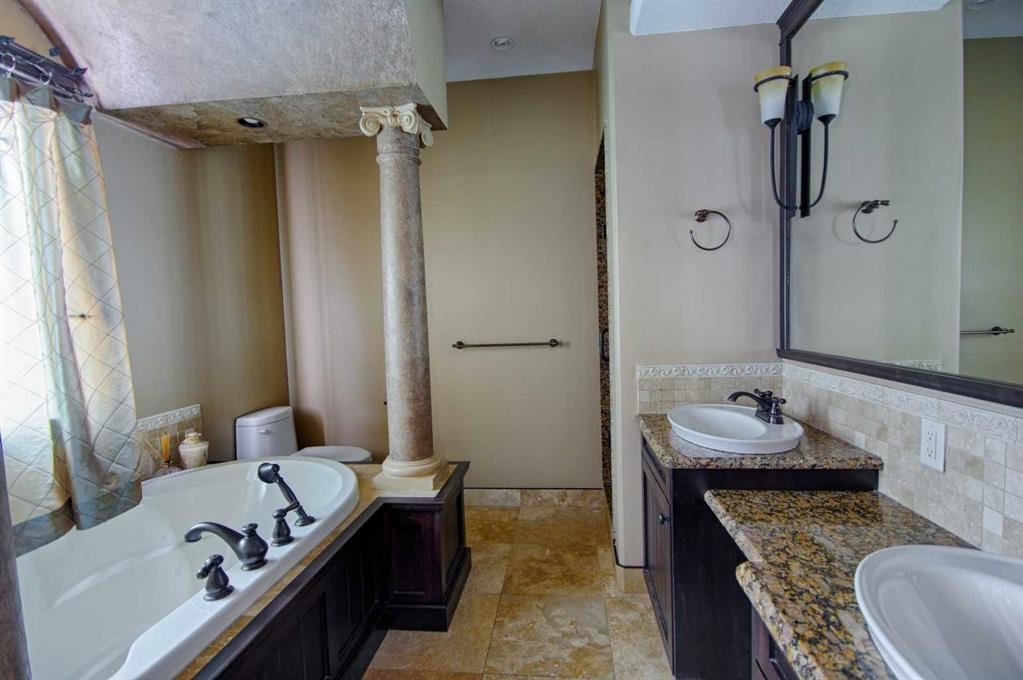 226 Riverstone Boulevard West, Lethbridge, AB - Indoor Photo Showing Bathroom