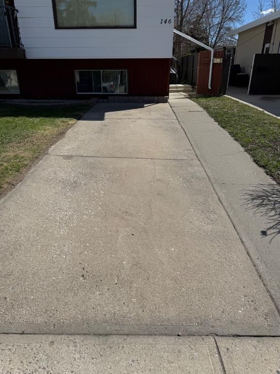 146 Mcgill Boulevard West, Lethbridge, AB