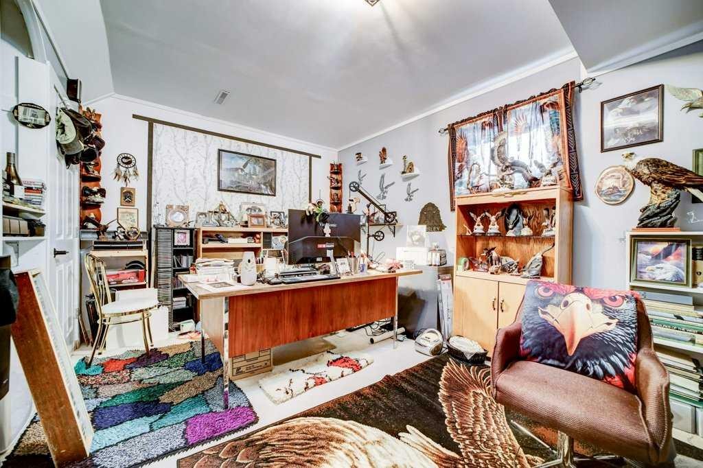 379N 300 E, Raymond, AB - Indoor