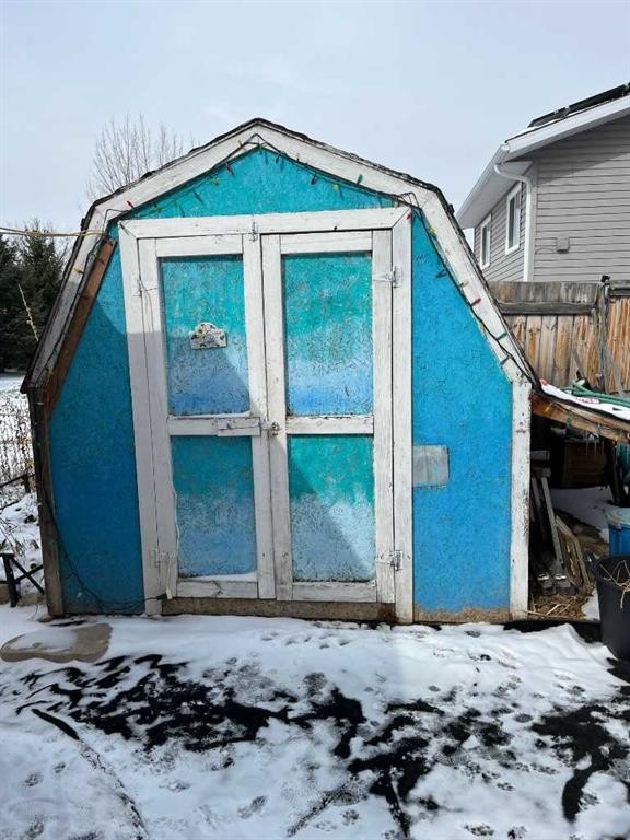 505 4 Street, Stirling, AB - Outdoor